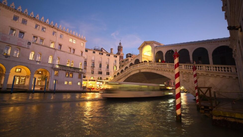 rialto bridge sunset