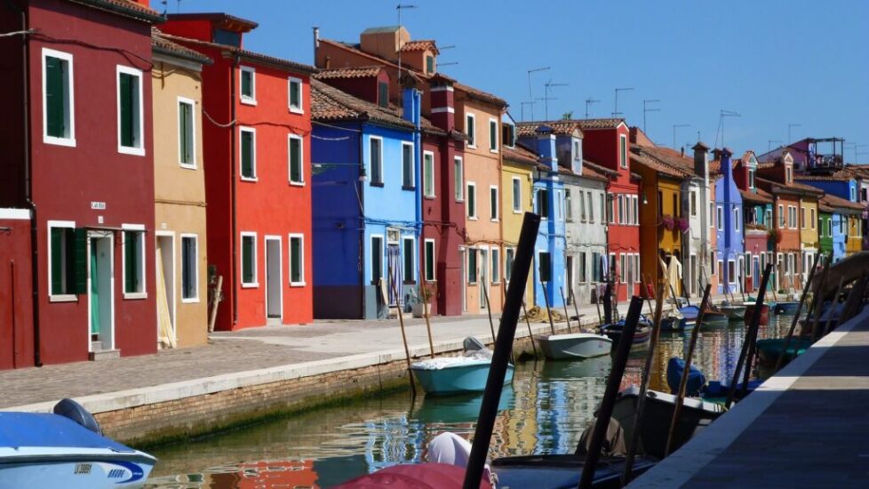 houses in burano venice