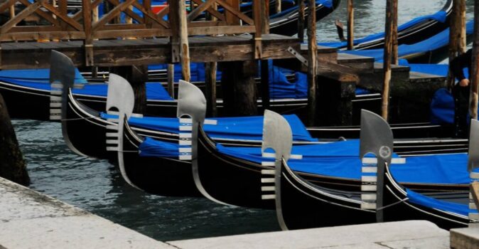 venice gondola parking