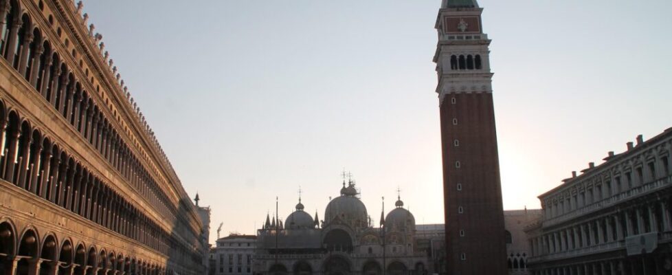 st mark square venice empty