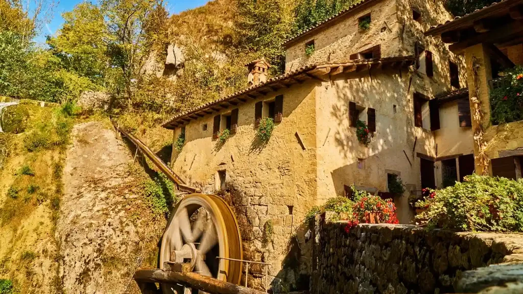 Explore the Prosecco Hills