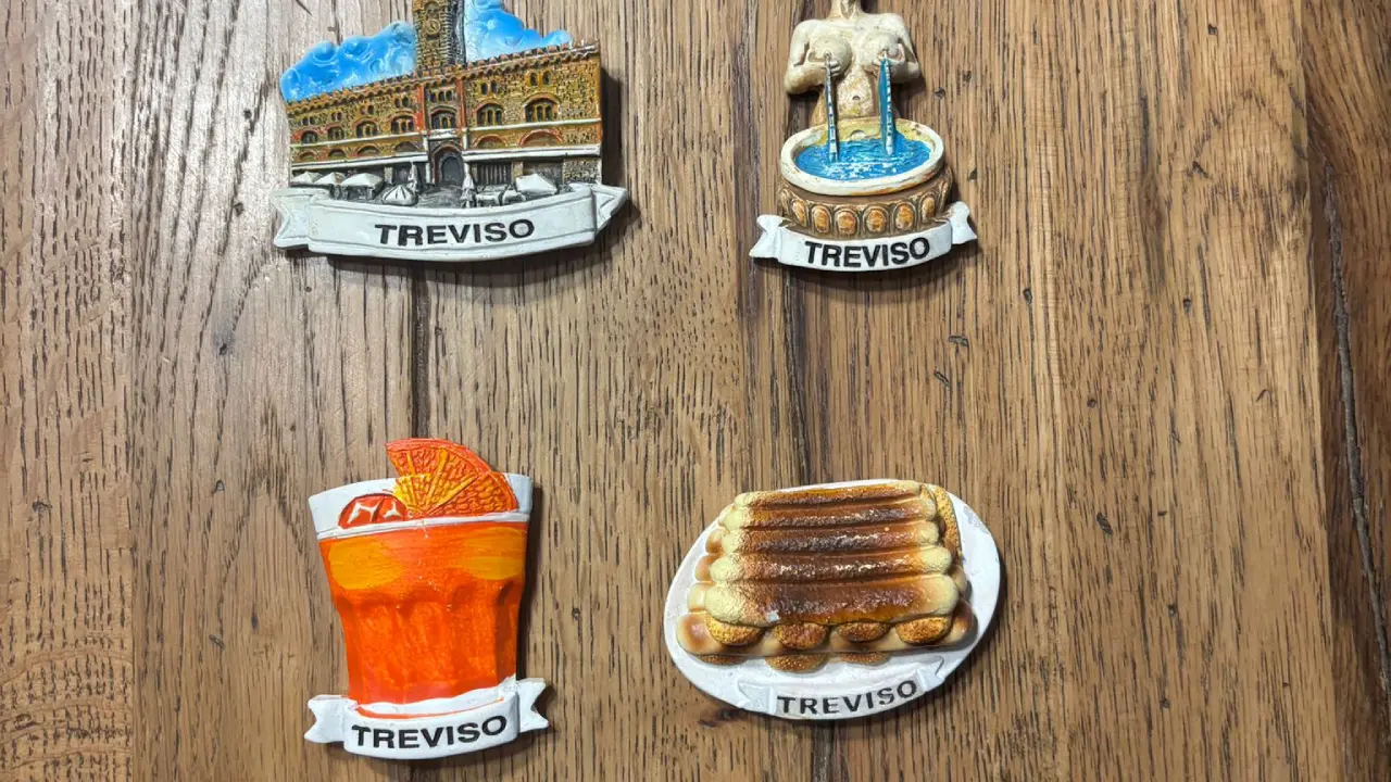 Treviso-Themed Magnets – A Unique Souvenir Collection