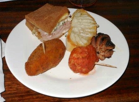 Cicchetti served at a Venetian bar